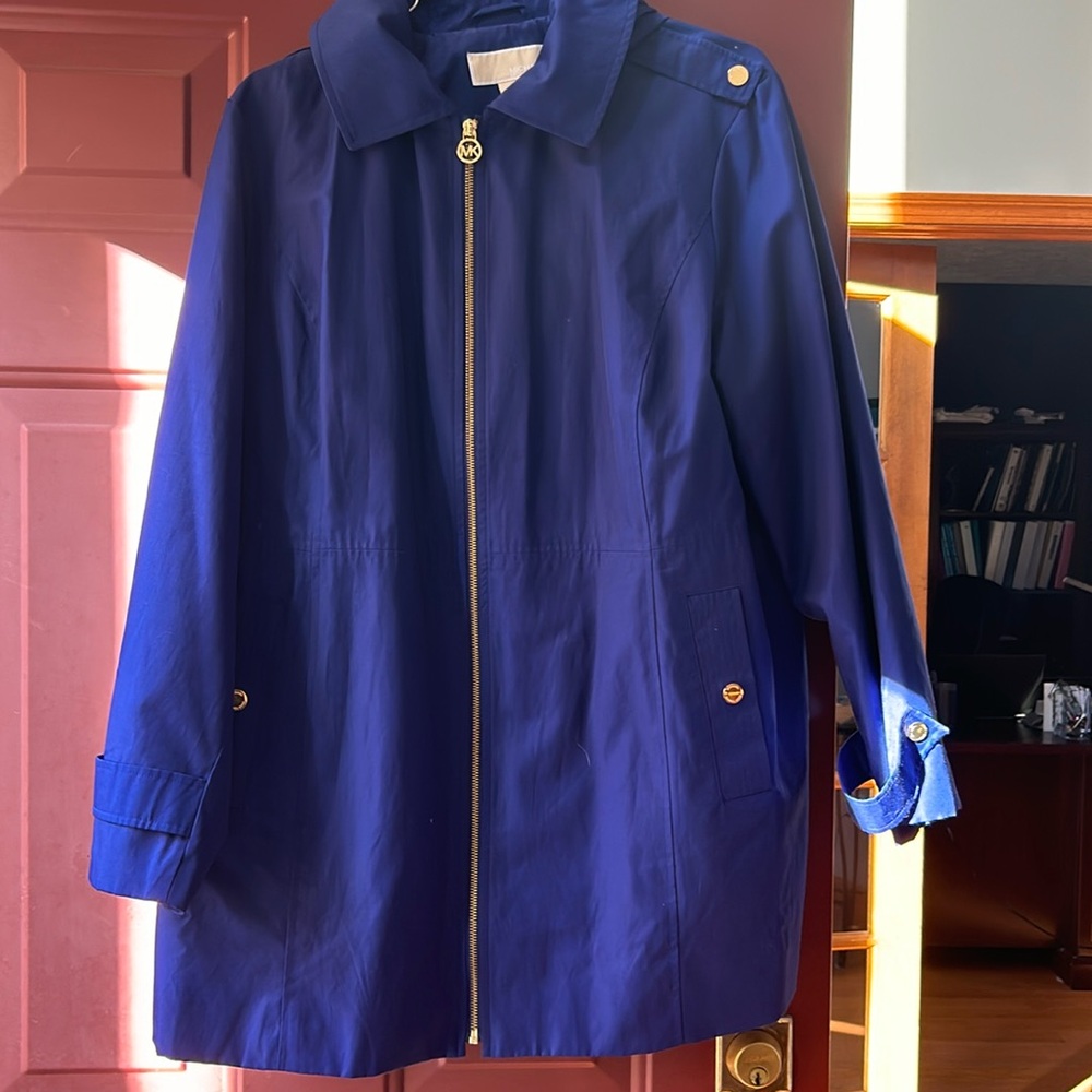 Beautiful Michael Kors fall jacket with hood. Gold buttons and zipper, 1X